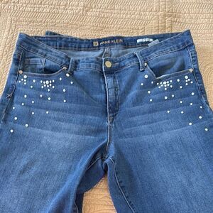 Anne Klein High Rise Girlfriend Blue Jeans with Pearled pockets size 16 Elegant